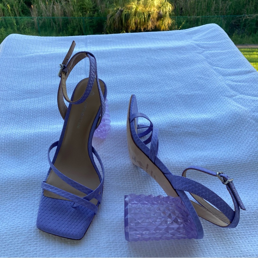ANTONIO MELANI Lavender Strappy Heels
